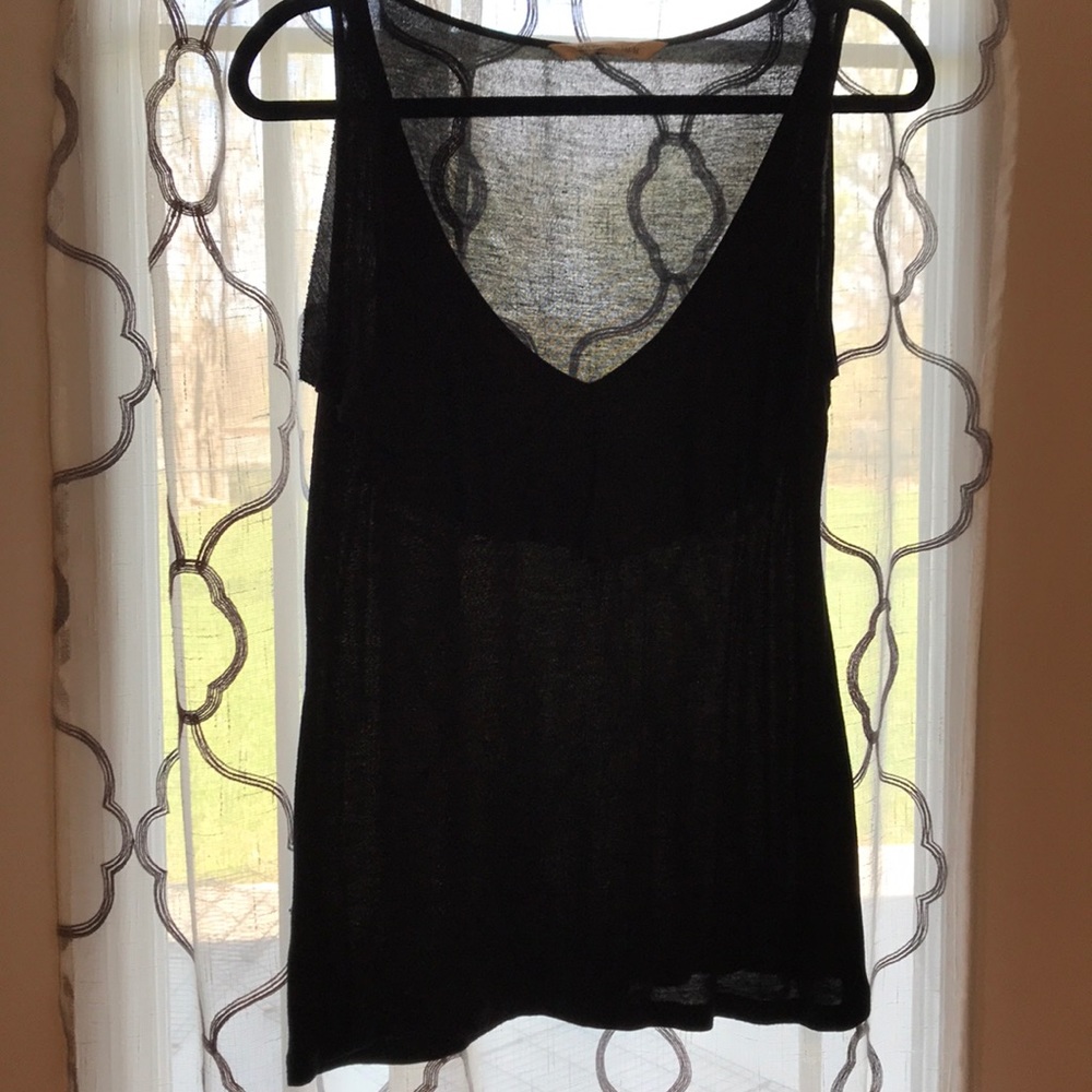 Black old navy tank with ruffle